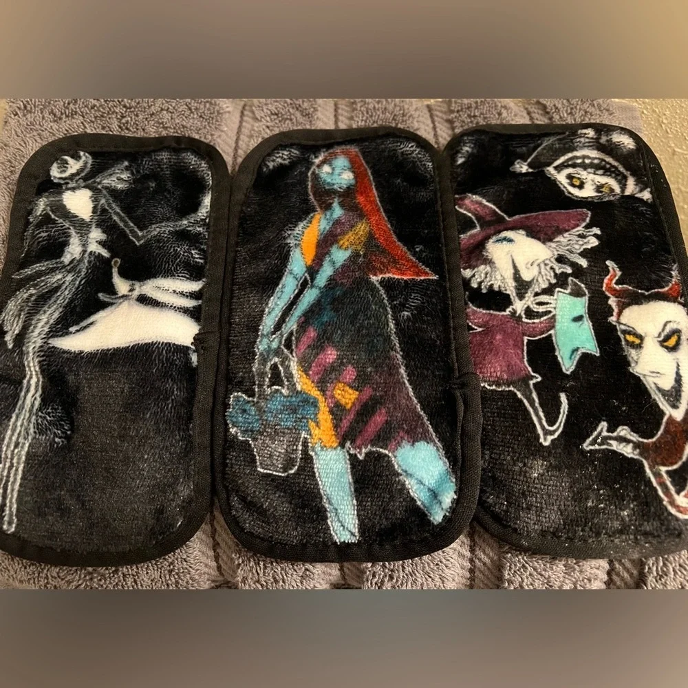 Nightmare Before Christmas Make Up Erasers - Picture 1 of 2